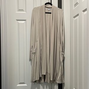 Athleta Pranayama Long Wrap in Abalone Gray (more beige) SZ L